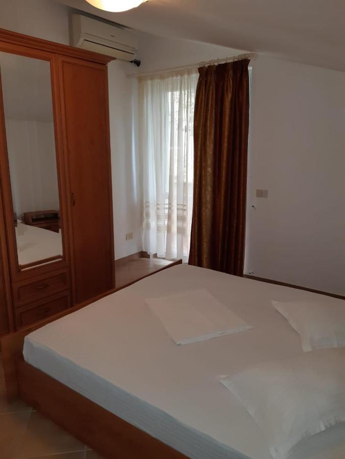 Villa Rozzy Navodari Bagian luar foto